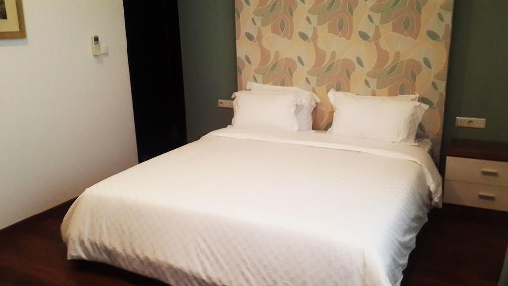 Dago Teuku Angkasa 14 Hotel Bandung Phòng bức ảnh