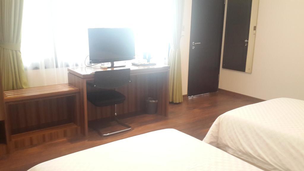 Dago Teuku Angkasa 14 Hotel Bandung Phòng bức ảnh